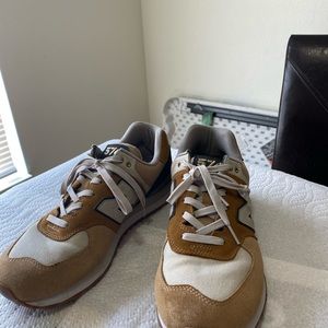 Brown Men’s New Balance 574 size 11